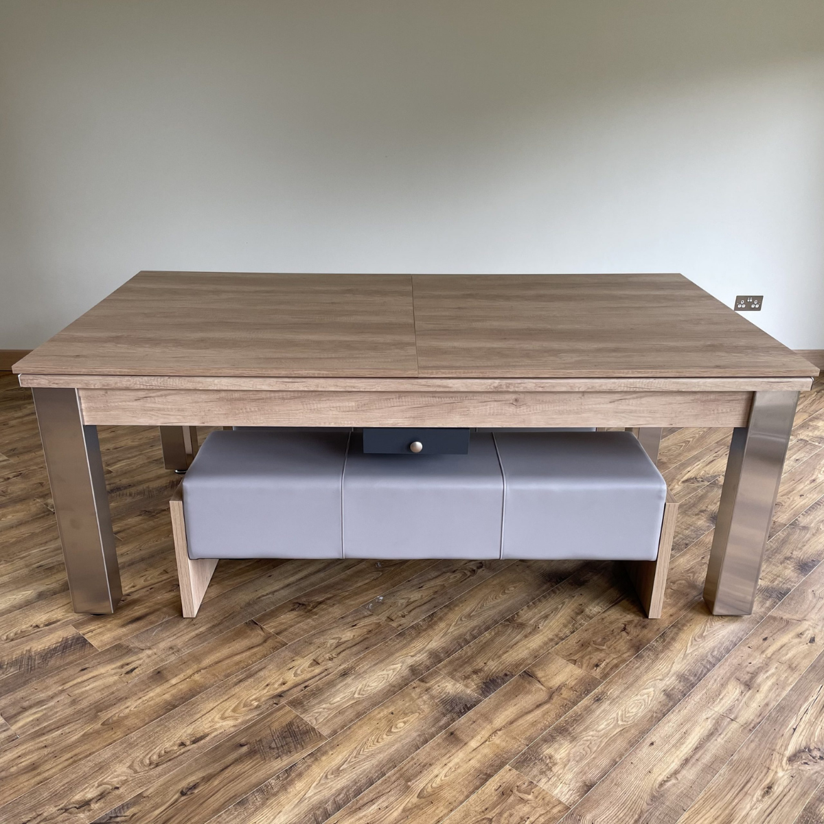 The Elixir 6ft & 7ft British Pool Table W/Dining Top Nebraska Oak
