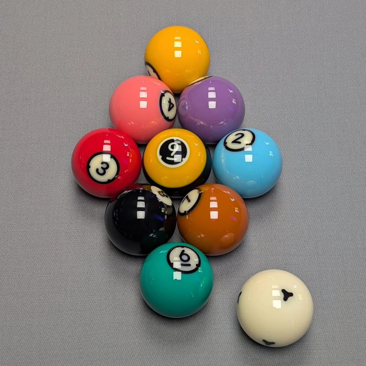 Dynaspheres American Pool Ball Set WNT Titan 2 1/4" 57.2mm