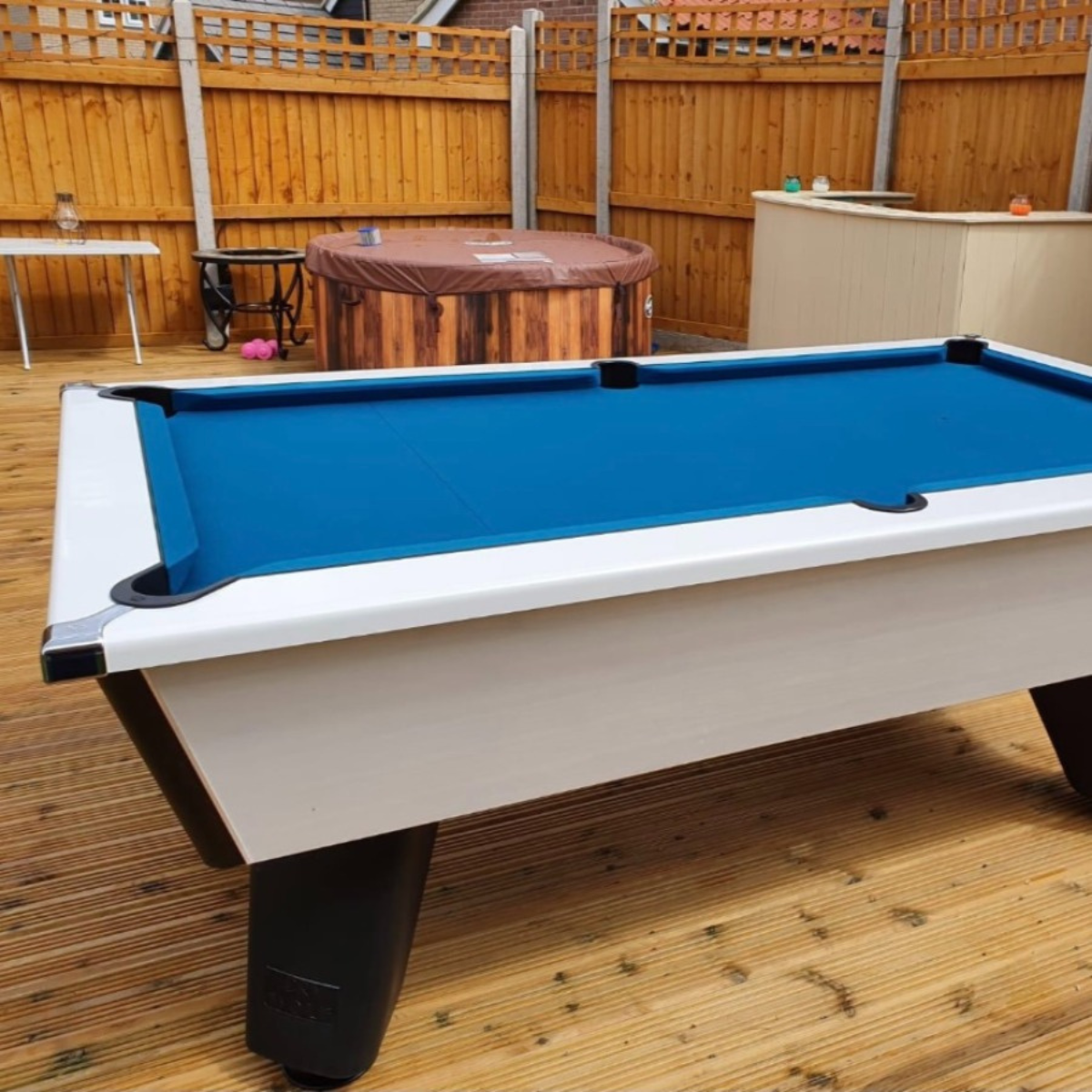 Cry Wolf Outdoor English Pool Table White 6ft Or 7ft