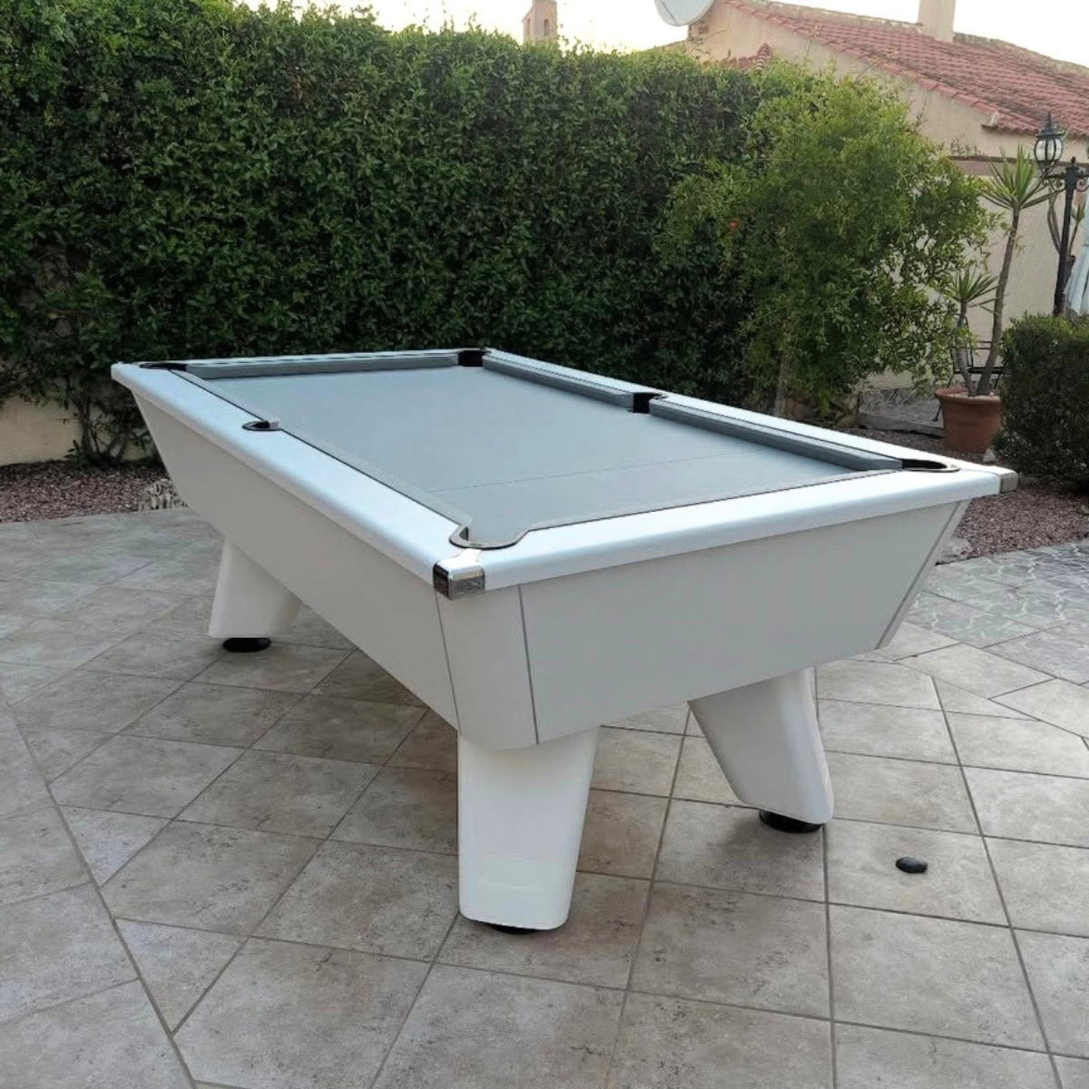 Cry Wolf Outdoor English Pool Table White 6ft Or 7ft